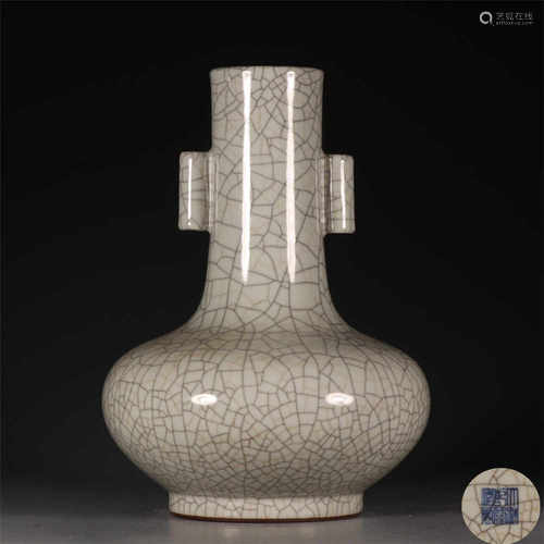 A ge glazed vase