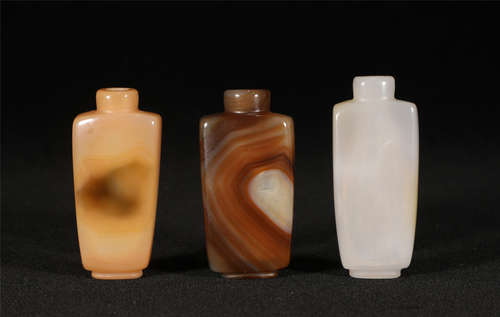 Three Carved Agate Snuff Bottles Qing Style