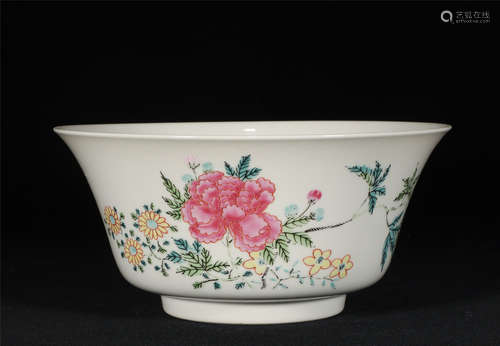 Famille Rose Bowl Qianlong Style