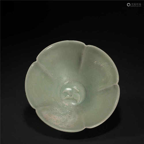 Green Jade Flower Vase from Song