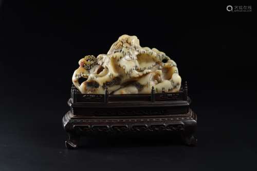 FuRong Stone Mountain Ornament from Qing