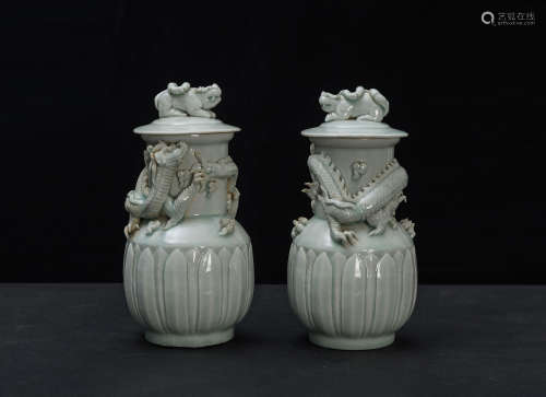 Green and White Kiln Dragon and Tiger Vase from Song