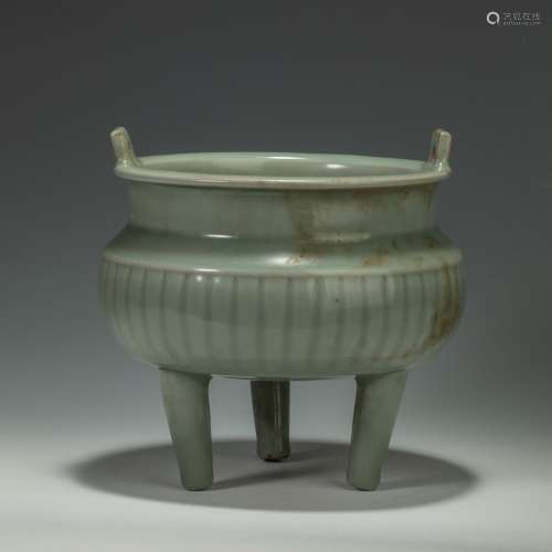 LongQuan Green Kiln Censer from Song