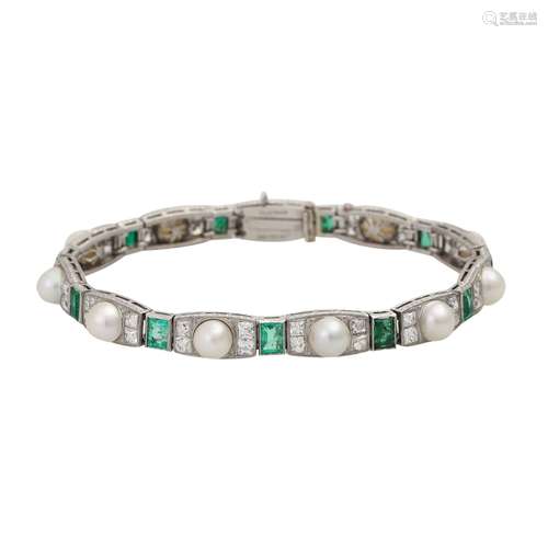 Emerald, Mabe and Diamond Bracelet