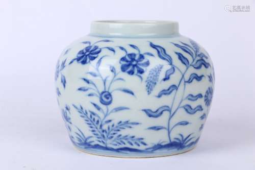 Blue-and-white Pot  Flowers Pattern ,During Chenghua Reign