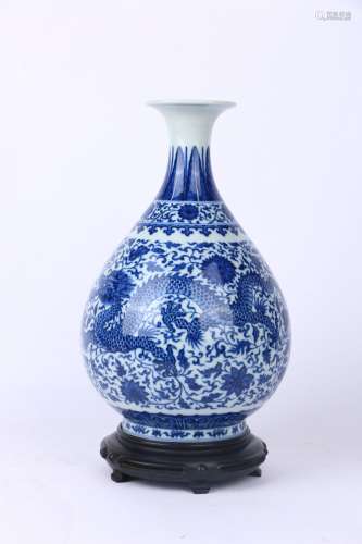 Blue-and-white Vase , During Yongzheng Reign
