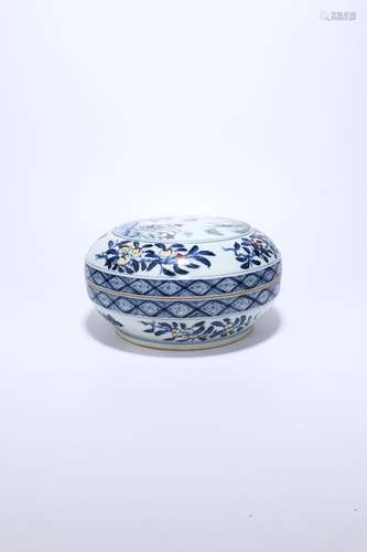 chinese blue and white doucai porcelain box