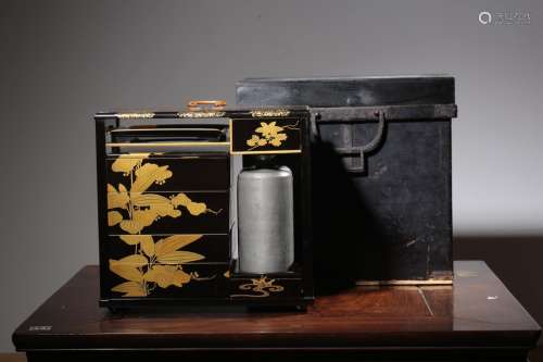 昭和時期木胎黑漆描金食盒