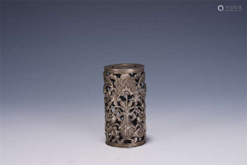 A CHINESE HOLLOW CARVING SILVER DECORATION