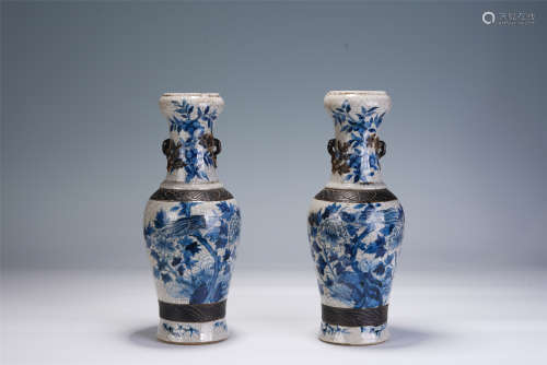 A PAIR OF CHINESE BLUE AND WHITE PORCELAIN VASES