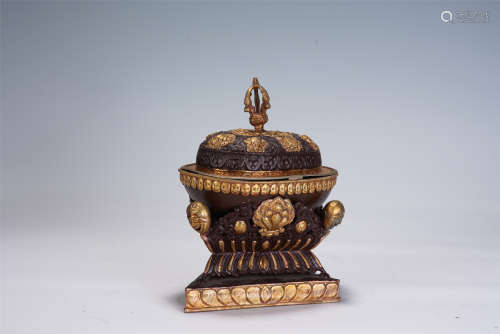A CHINESE CARVED GILT SILVER BUDDHIST BOX WITH COVER