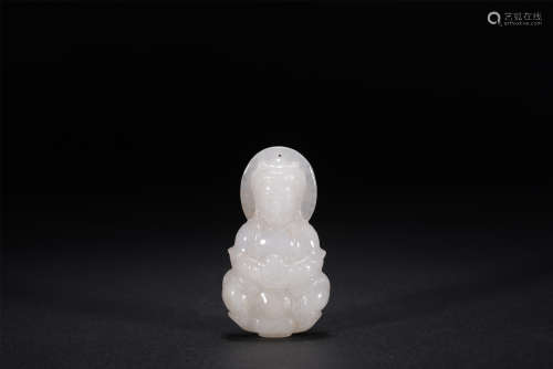 A CHINESE CARVED WHITE JADE BUDDHA GUANYIN PENDANT