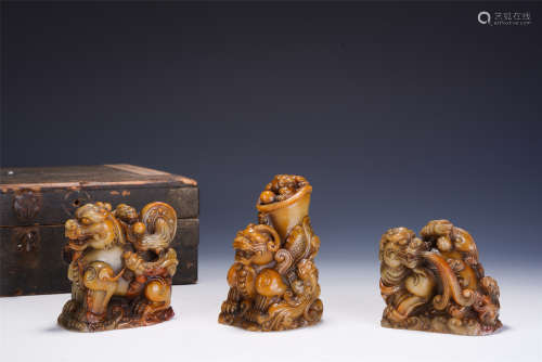 A SET OF THREE CHINESE CARVED SOAPSTONE SEALS