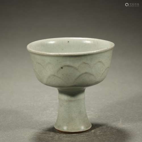 CHINESE CELADON-GLAZED WINE CUP