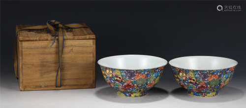 A PAOR PF CHINESE FAMILLE ROSE PORCELAIN BOWLS