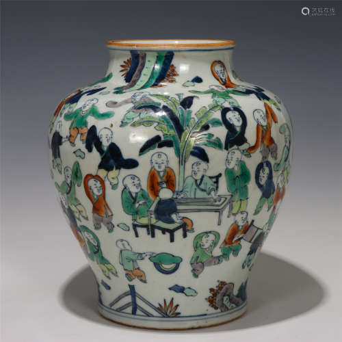 A CHINESE BLUE AND WHITE DOU-CAI PORCELAIN JAR