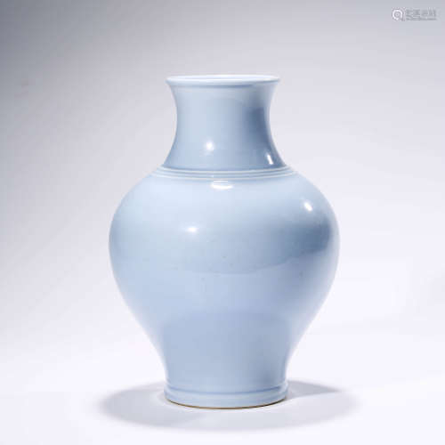 A Skyblue Glaze Xuan Pattern Porcelain Vase