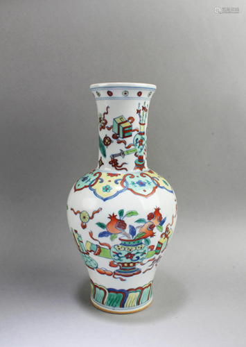 Chinese Porcelain Vase