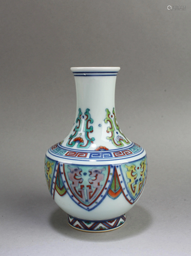 Chinese Porcelain Vase