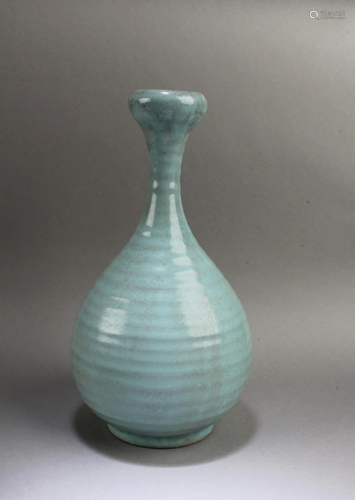 Chinese Ruyao Vase