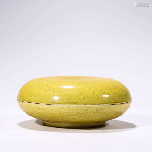 A Yellow Glaze Dragon Pattern Porcelain Round Box
