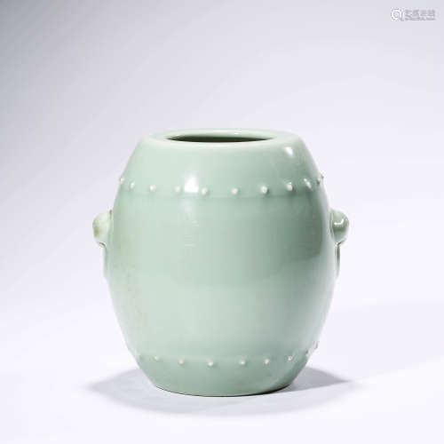 A Pea Green Glaze Drum Nails Pattern Porcelain Jar