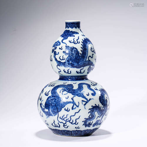 A Blue and White Dragon Pattern Porcelain Gourd-shaped Vase