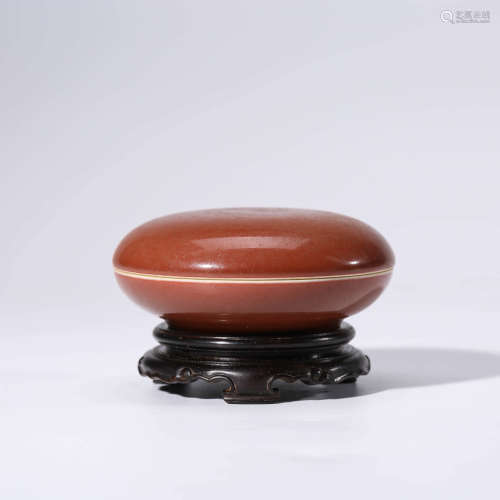 A Cowpea Red Glaze Round Porcelain Box