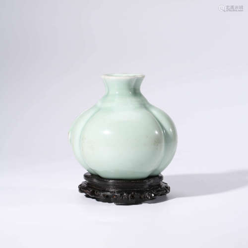 A Celadon Glaze Porcelain Melon-shaped Vase