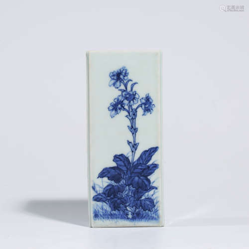 A Blue and White Floral Porcelain Square Brush Pot