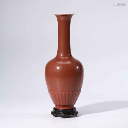 A Red Glaze Chysanthemum Petals Pattern Porcelain Vase