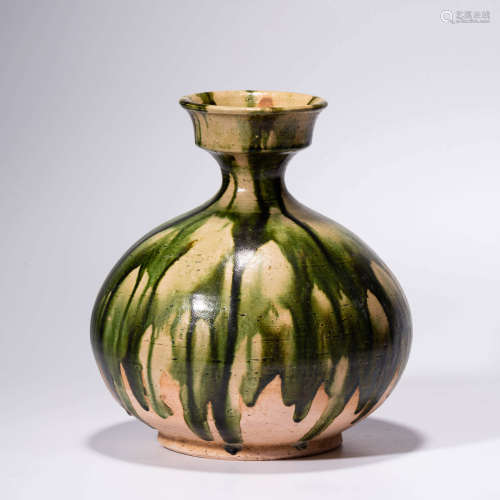 A Tang Tri-colored Porcelain Vase