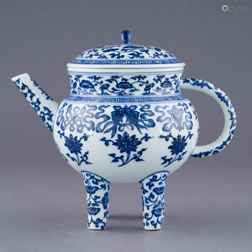 QIANLONG BLUE & WHITE WRAPPED FLORAL HEHU