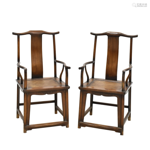 PR. HUANGHUALI OFFICER HAT ARM CHAIRS