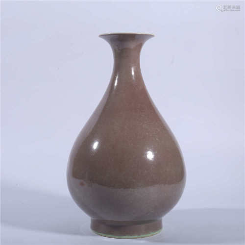 Spring vase of red glazed jade pot in Qianlong period of Qing Dynasty