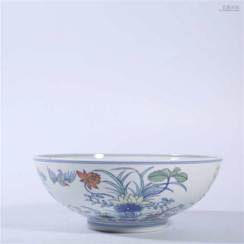 Qing Dynasty Yongzheng pastel lotus pond mandarin duck bowl