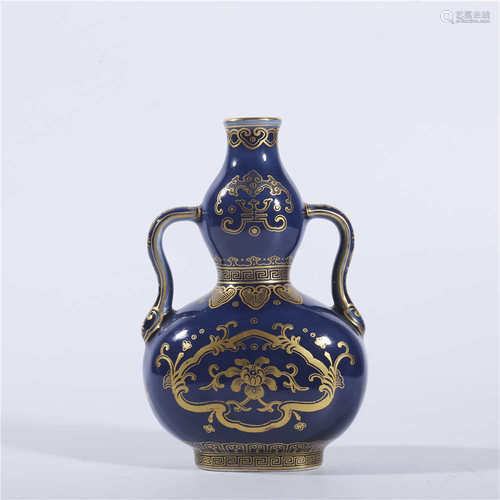 Qing Dynasty Qianlong pastel gourd bottle