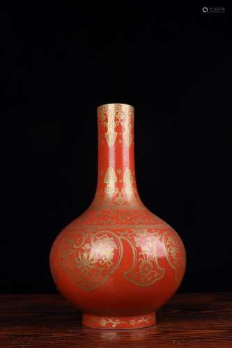 QING DYNASTY DAOGUANG PERIOD-RED GLAZING GILT FOLIAGE BOTTLE VASE