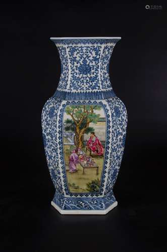 QING DYNASTY QIANLONG PERIOD-BLUE WHITE FOLIAGE OPEN MEDALLION FIGURE STORY MOTIF HEXAGON VASE