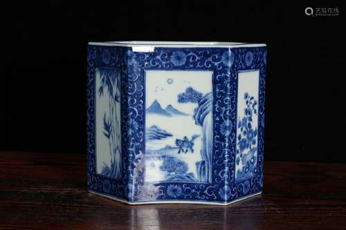 QING DYNASTY QIANLONG PERIOD-BLUE WHITE OPEN MEDALLION LANDSCAPE HEXAGON BRUSH POT