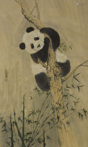 王生勇熊猫竹子立轴 纸本