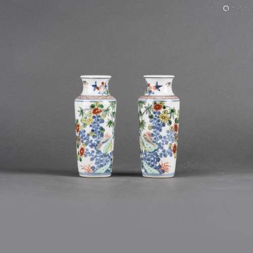 A PAIR OF CHINESE WUCAI SLEEVE VASES