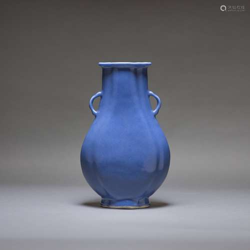 A CHINESE BLUE-GLAZED QUATREFOLI VASE