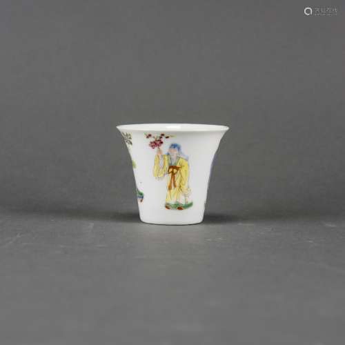 A FAMILLE ROSE 'FIGURAL' CUP, WITH JIA QING MARK