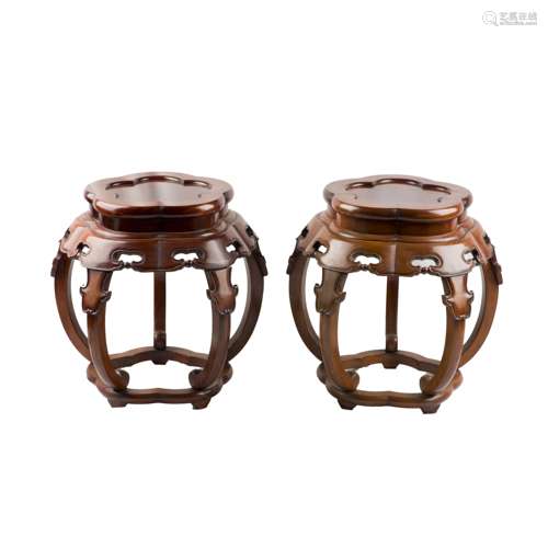 A PAIR OF HUANGHUALI OR HARDWOOD STOOLS (Y)