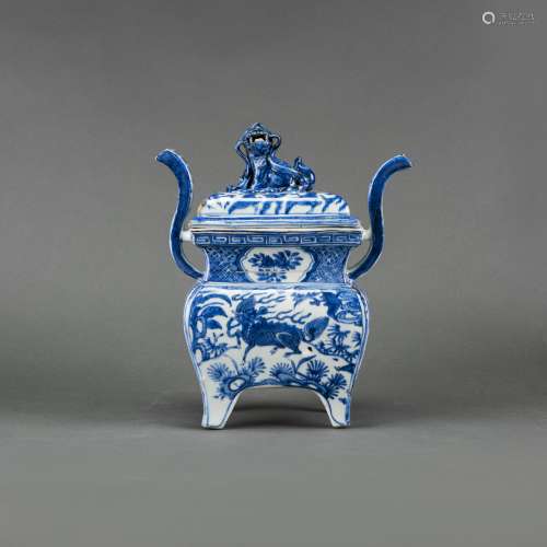 A BLUE AND WHITE RECTANGULAR 'QILIN' CENSER AND COVER