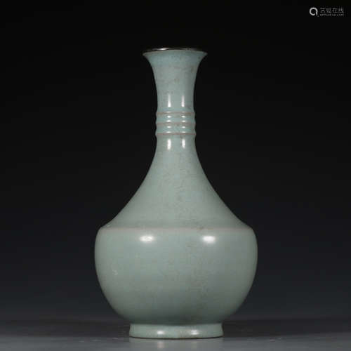 CHINESE RU KILN VASE