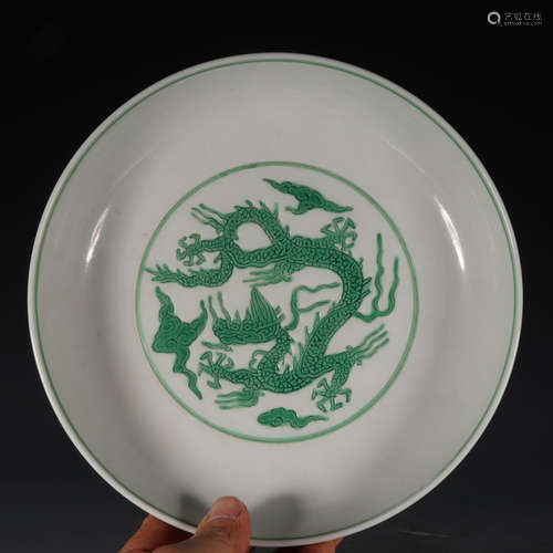 CHENGHUA MARK, CHINESE DOUCAI DRAGON PLATE