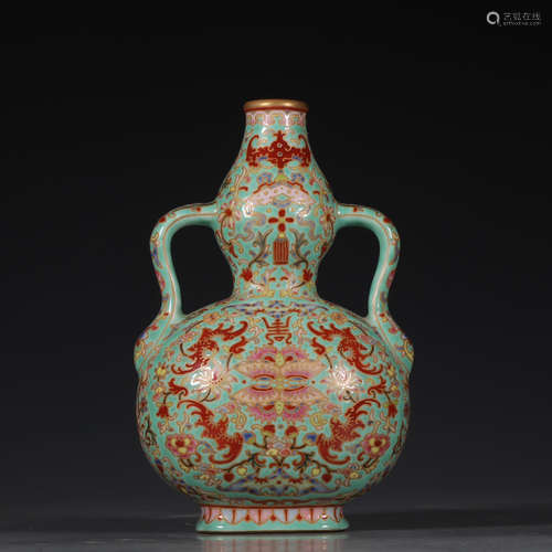 QIANLONG MARK, CHINESE GILT FAMILLE ROSE GOURD VASE