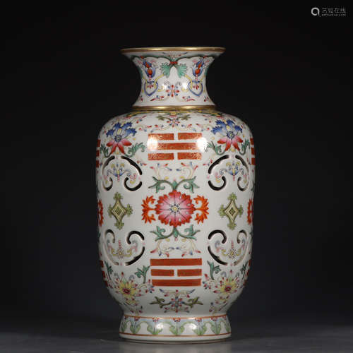 QIANLONG MARK, CHINESE FAMILLE ROSE VASE